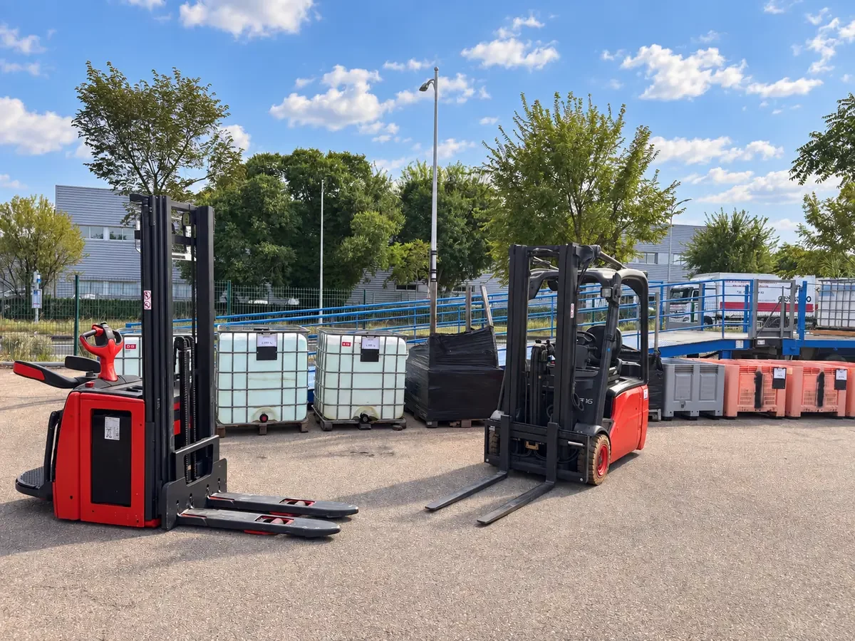 Chariots élévateurs des catégories 1B et 3 utilisés pour les formations CACES® R489A à Nîmes